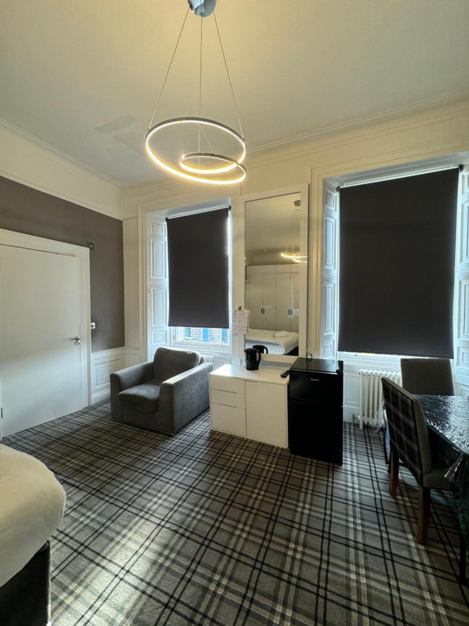 Luxury Family Room With Private Bathroom In The Heart Of EDI Exteriér fotografie