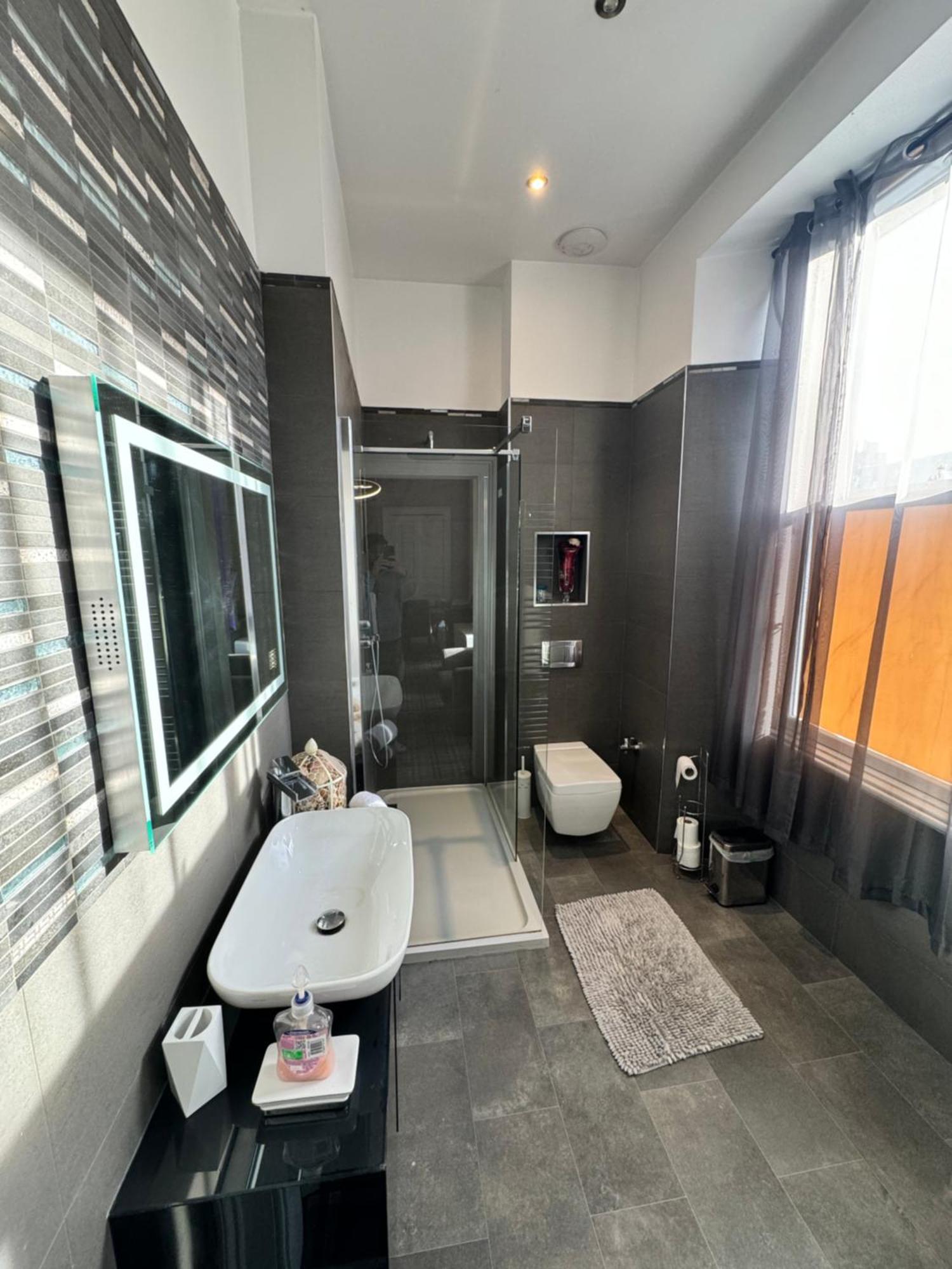 Luxury Family Room With Private Bathroom In The Heart Of EDI Exteriér fotografie